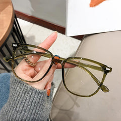 Light Resistant Olive Green Square Glasses with Case