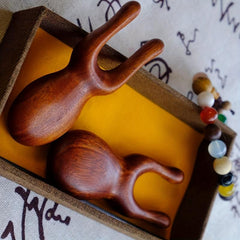 Golden Sandalwood Massage Comb Small Frog Massage Comb