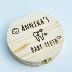 Personalized Baby Keepsake Box Natural Wood Annika & Bear Illustration