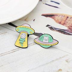 Little Cat Planet Creative Alloy Brooch Pin