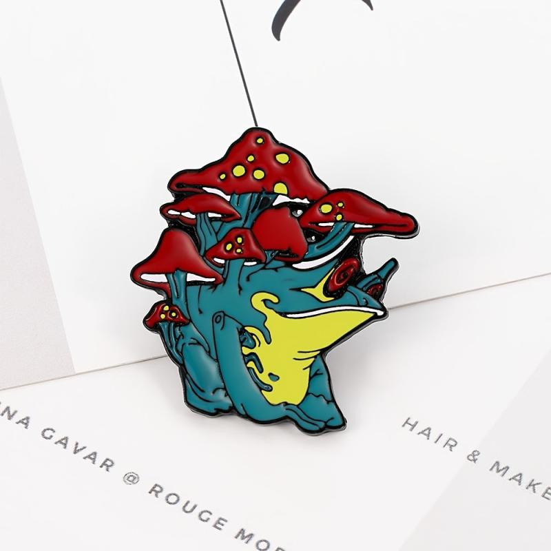 European American Frog Back Mushroom Brooch Alloy Drip Oil Frog Pin
