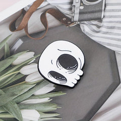 Retro Skull Head Brooch Enamel Alloy Badge Men Halloween Decoration