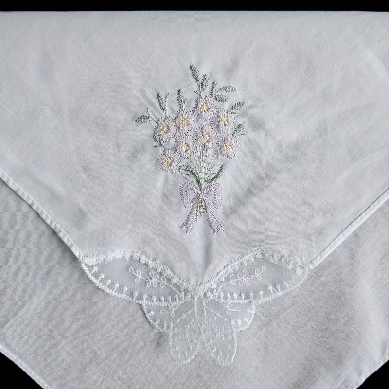 3pcs Flower Embroidered Handkerchief Wedding Supplies