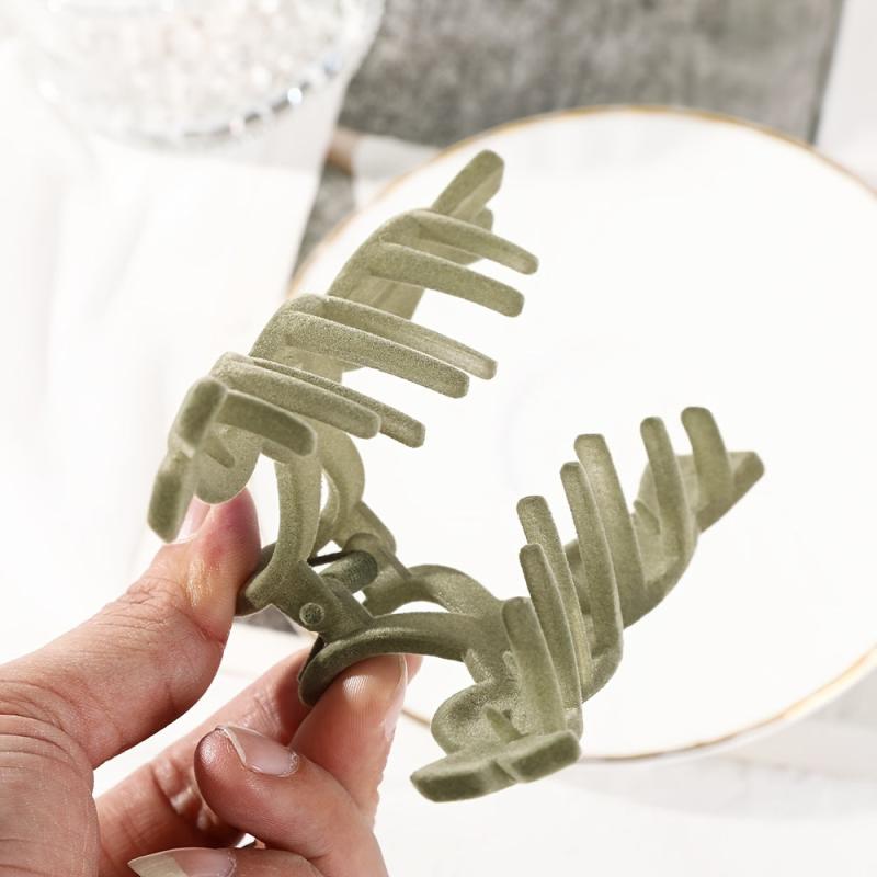 Large Cross Hair Claw Winter Flocking Hairpin Women Clamp Clip