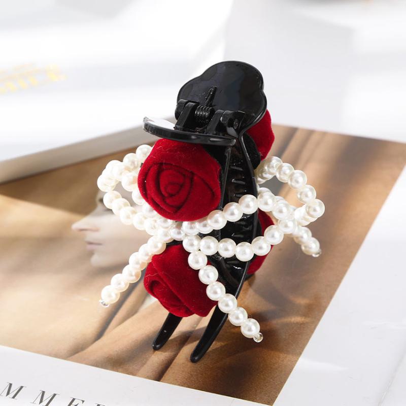 Girls Casual Curls Hair Clips Flower Fur Ball Claw Clip Makeup Tools