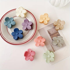 Irregular Petal Hair Claw Clip Retro Frosted Shark Claw Headwear
