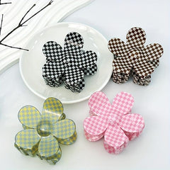 Checkerboard Pattern Flower Hair Claw Set