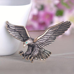 Vintage Flying Eagle Brooch Pin for Men Casual Clothing Jewelry