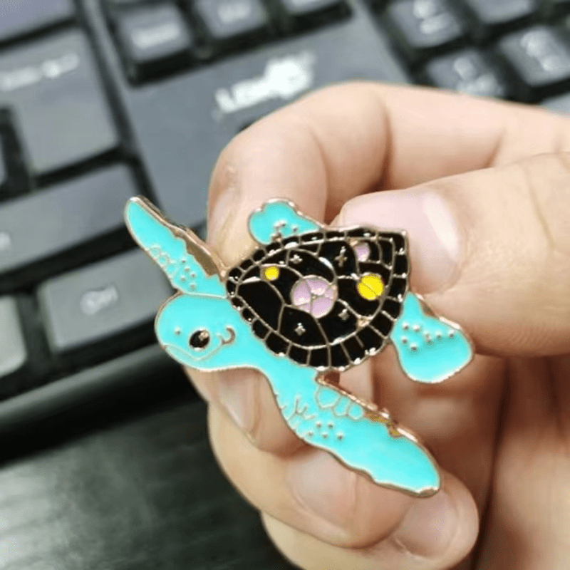 Personality Small Turtle Brooch