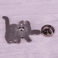 Cat With Brooch Costume Accessory