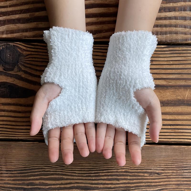Hand Embroidered Cat Gloves Winter Ladies Half Finger Gloves