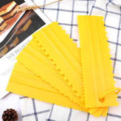 4pcs Cream Scrapers Cake Decorating Tools Random
