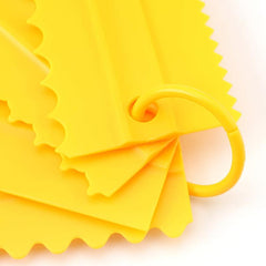 4pcs Cream Scrapers Cake Decorating Tools Random