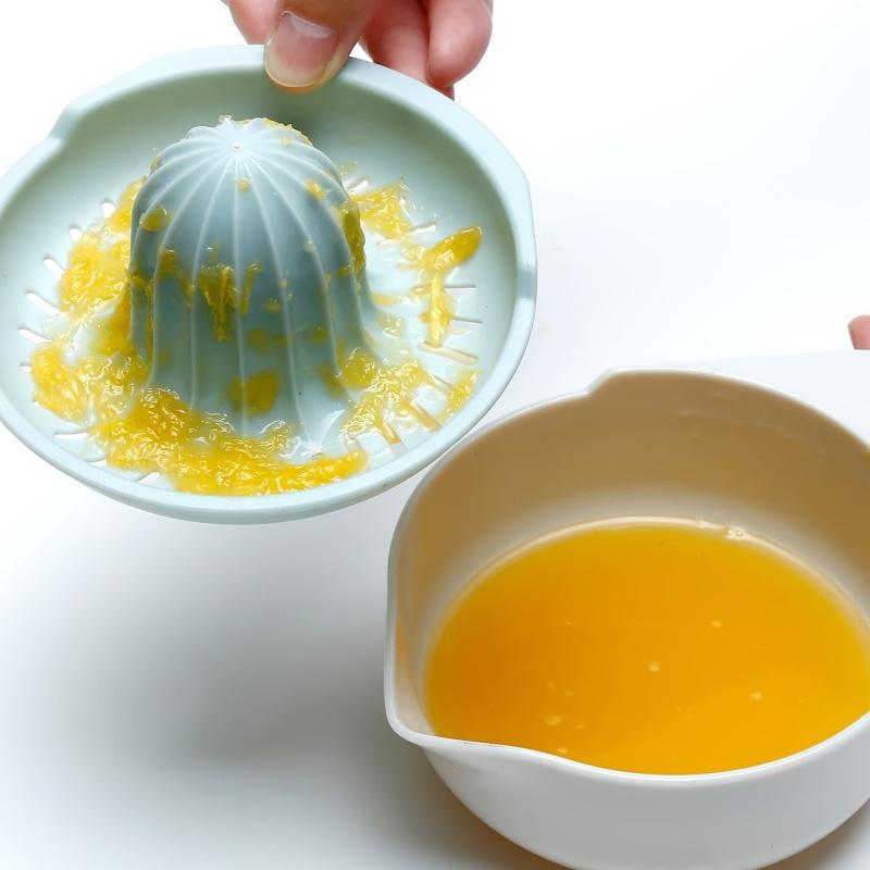 Manual Citrus Juicer for Oranges and Lemons Easy to Clean Dishwasher Safe