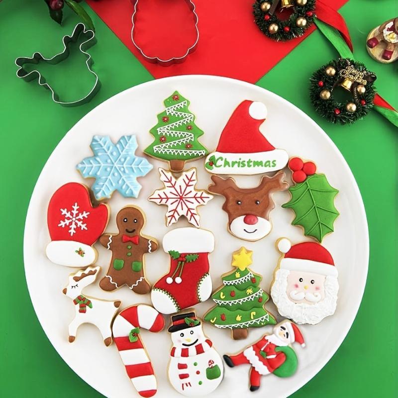 5pcs Christmas Cookie Molds Stainless Steel Cutters Xmas Tree Snowflake Snowman