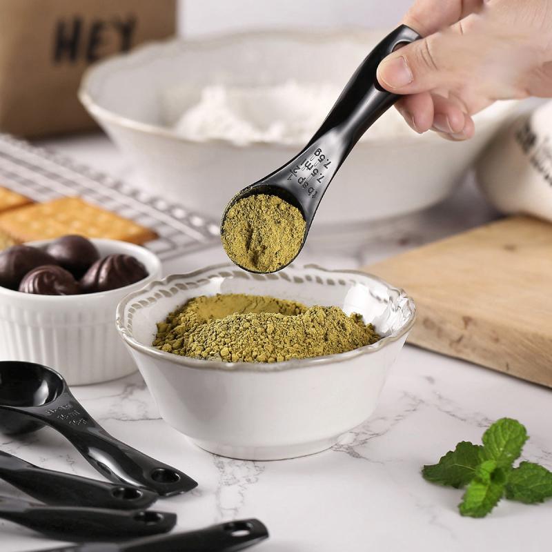 Set of 5 Plastic Measuring Spoons for Baking