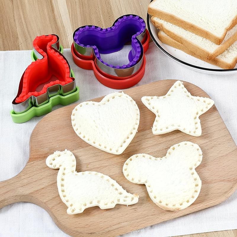 4pcs Stainless Steel Sandwich Cutters and Sealers for Lunch Box Essent