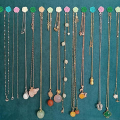 30pcs Decorative Push Pins 6 Colors Flower Pushpins with Case