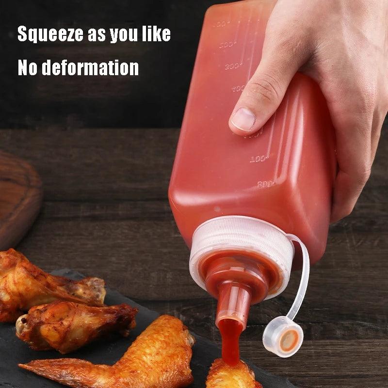 Condiment Squeeze Bottles Plastic with Squeeze Top for Sauces