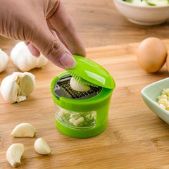1pc Garlic Press & Slicer Kitchen Tool