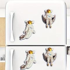 2pcs Astronaut Fridge Magnets Cartoon Design