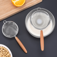 Wooden Handle Stainless Steel Strainer for Juicing Flour Soymilk