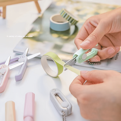 Portable Mini Scissors Retractable Folding Multifunctional