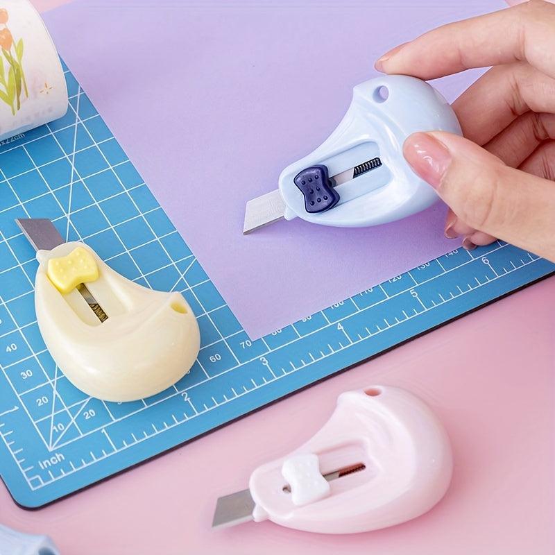 Chicken Shape Mini Carry on Small Wrap Box Opening