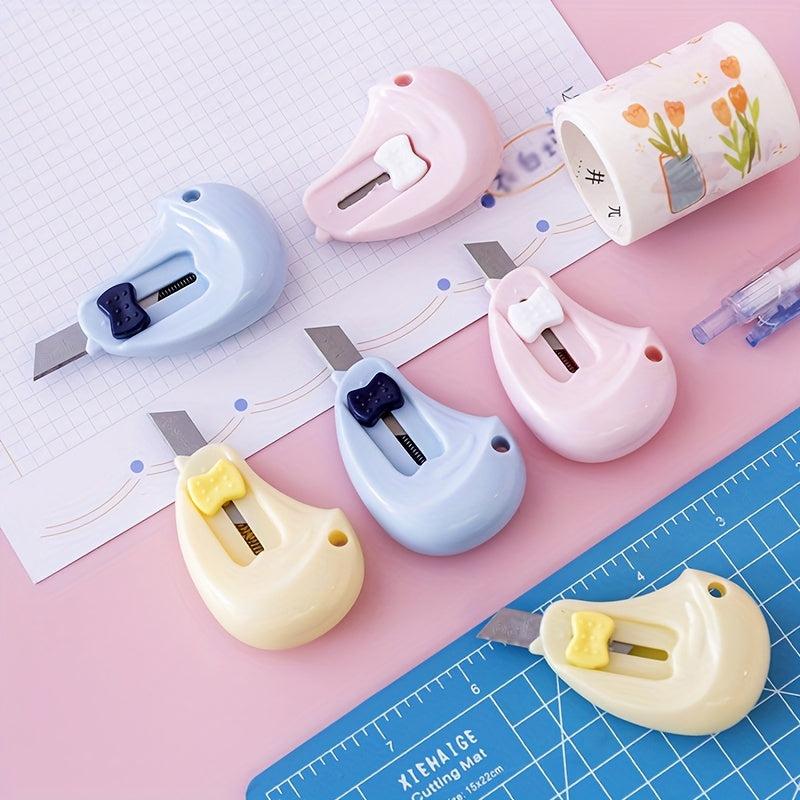 Chicken Shape Mini Carry on Small Wrap Box Opening