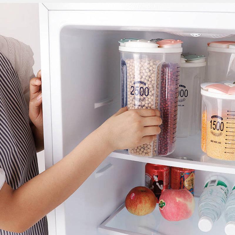 Airtight Square Food Storage Container Keeps Food Fresh