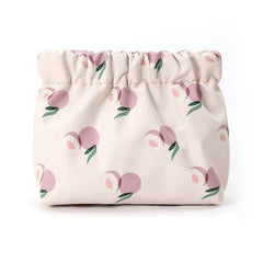 Versatile Cosmetic Storage Bag for Travel and Makeup Organization