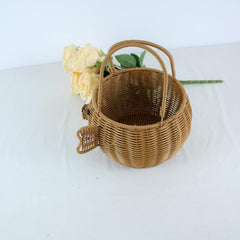 Handwoven Rattan Animal Shape Shopping Basket for Snacks and Fruit Storage