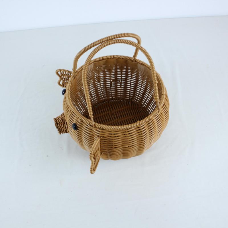 Handwoven Rattan Animal Shape Shopping Basket for Snacks and Fruit Storage