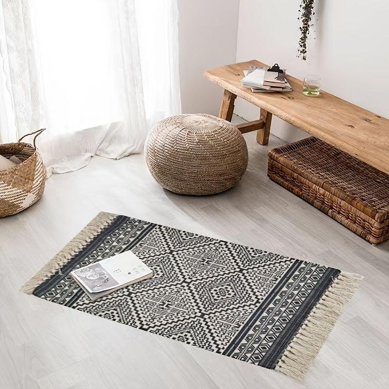 Retro Tassel Woven Geometric Pattern Mat for Living Room & Bedroom