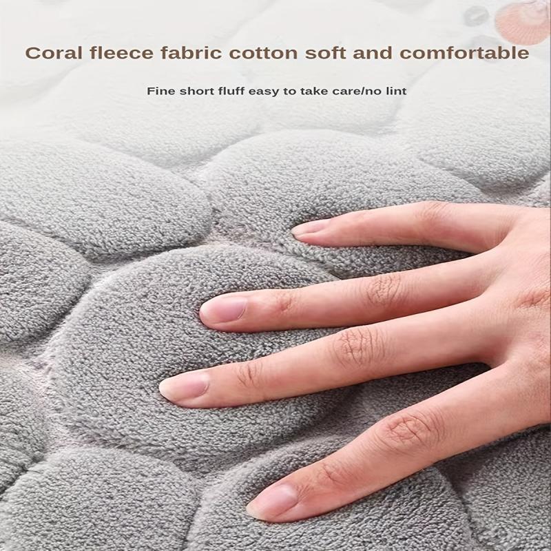 Cobblestone Embossed Bath Mat Soft Non Slip Washable