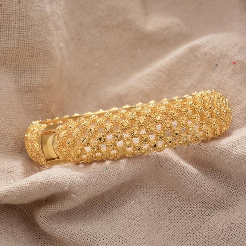 Flower Shape Chunky Bangle 18K Plated Hollow Pattern Copper Bangle Bracelet