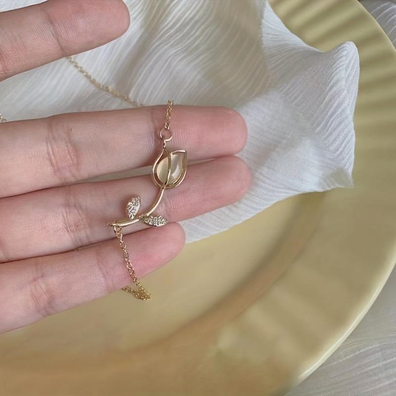 Tulip Pendant Necklace Clavicle Chain Daily Wear Neck Jewelry Gift