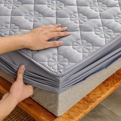 Soft & Breathable Fitted Sheet for Comfort Deep Pocket Fits Any Bedroom