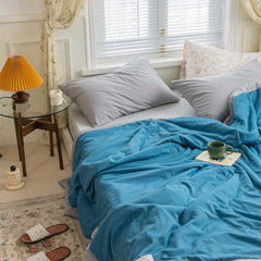 Soft & Comfortable Quilt for Bedroom Living Room Hotel Decor