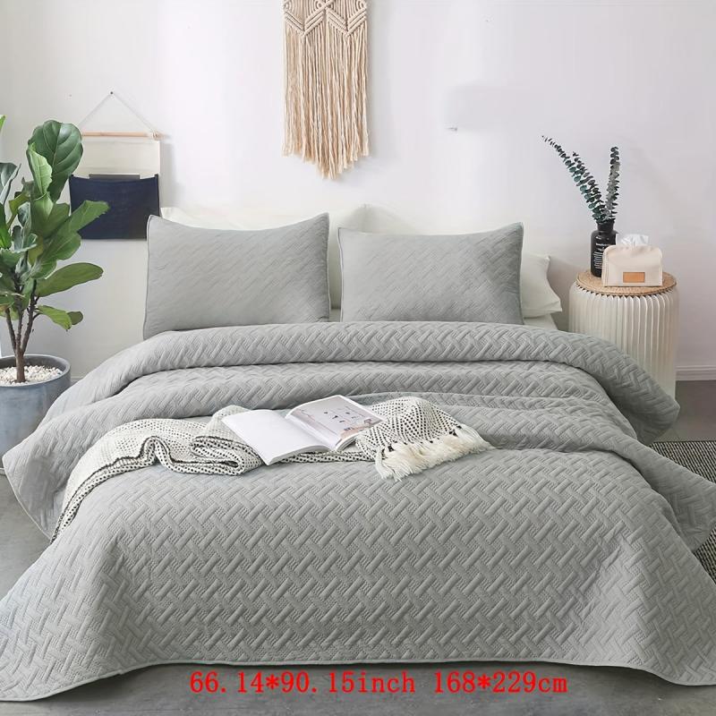 Soft Solid Bedspread for Bedroom and Dorm Room Decor