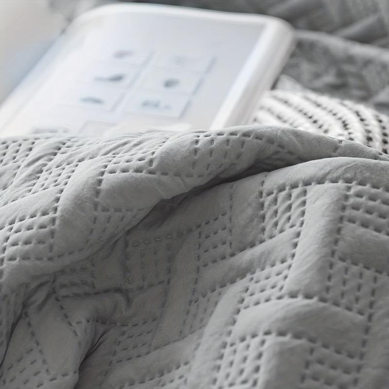 Soft Solid Bedspread for Bedroom and Dorm Room Decor