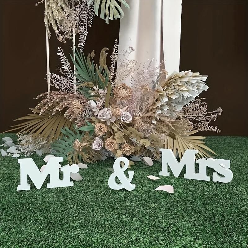 3pcs Mr Mrs Wedding Supplies Photography Props Wedding Party Decor