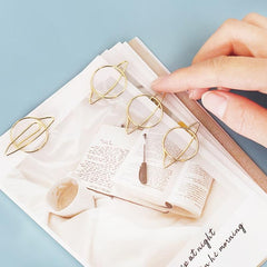 10pcs Planet Shaped Golden Paperclips Desk Organizer