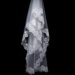 Lace Bridal Veil 4 9ft Long Elegant for Weddings Bachelorette Parties