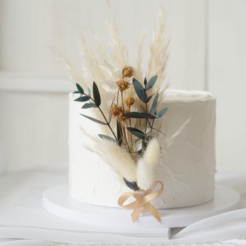 Pampas Grass Dried Flower Cake Topper for Cake and Party Decor