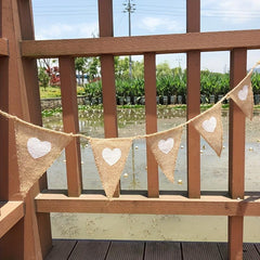 2pcs Heart Shape Burlap Banner Flags Pennant Banner For Garden Party