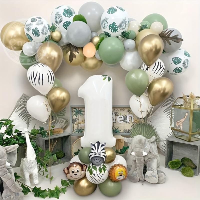 Jungle Balloon Chain with Leaf Decoration and Latex Sequins