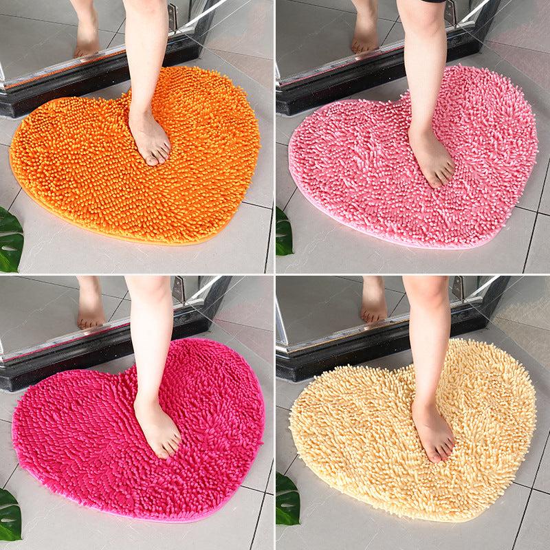 Soft Chenille Heart Shaped Door Mat Non Slip Bath Rug for Home Decor