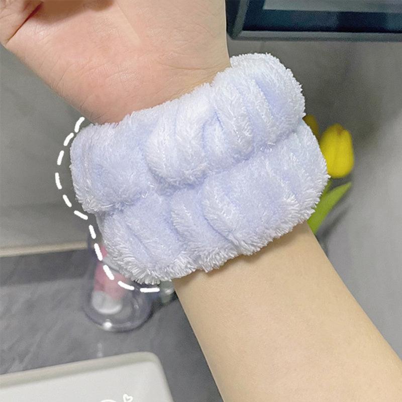 Absorbent Microfiber Wrist Wash Towel for Women - Prevent Liquid Spills