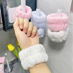 Absorbent Microfiber Wrist Wash Towel for Women - Prevent Liquid Spills